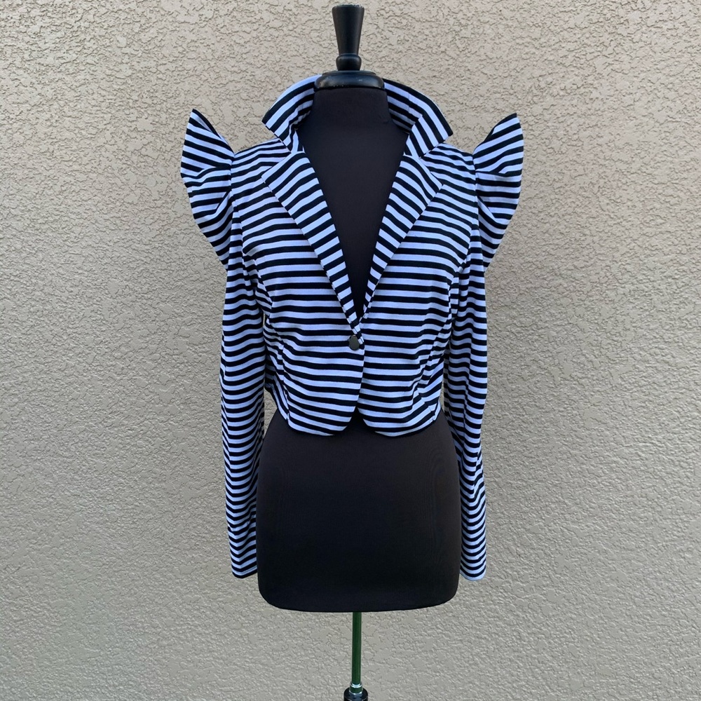 Statement Top/Blazer or Jacket (14)